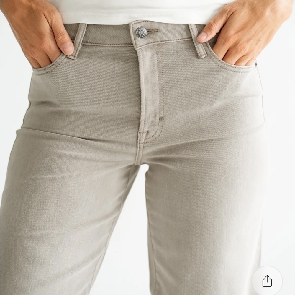 Classic Tan Women's Jeans